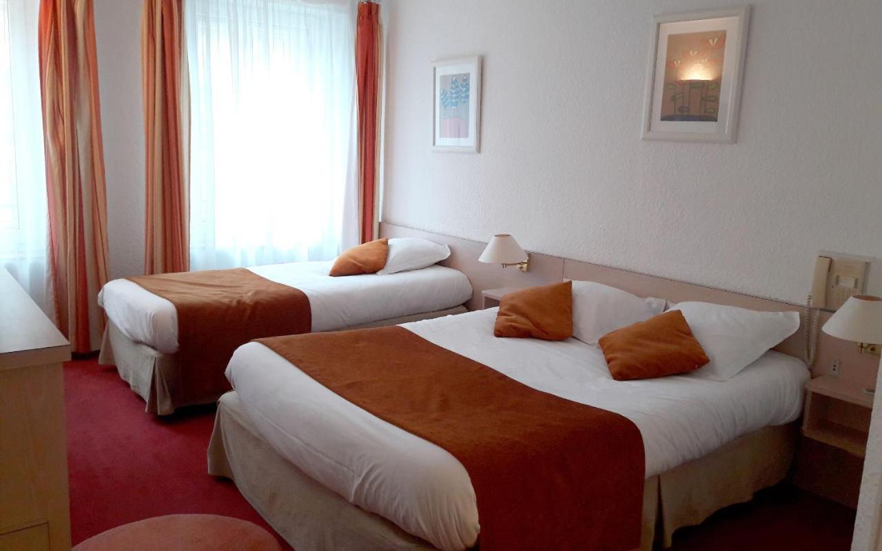Logis Le Cheval Rouge Hotel Сант-Мену Екстериор снимка