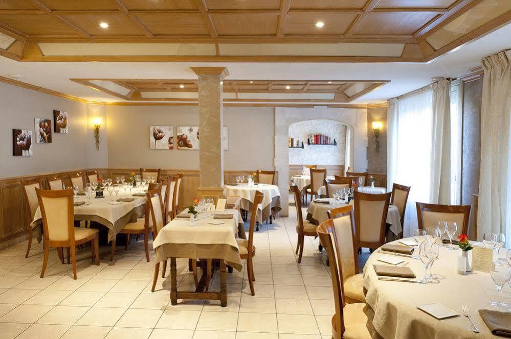 Logis Le Cheval Rouge Hotel Сант-Мену Екстериор снимка